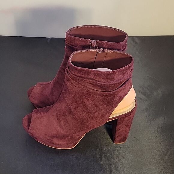 CHARLOTTE RUSSE SUEDE PEEP TOE ANKLE CUTOUT BLOCK HEEL SLOUCH PLASFORM BOOTIE - Picture 10 of 16